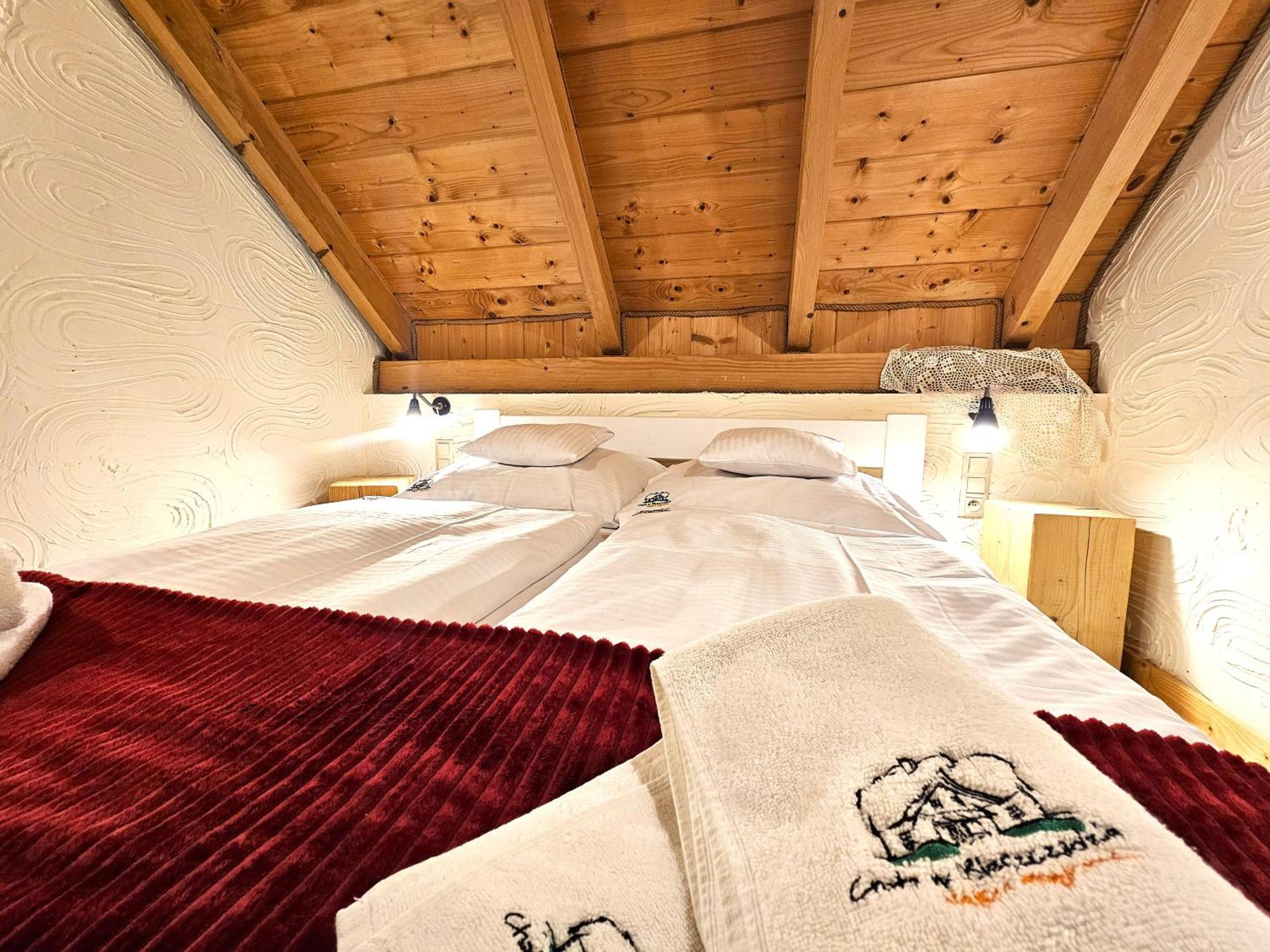 Chata W Bieszczadzie Apartamenty I Domki Z Sauna Bieszczady Polańczyk Exterior foto